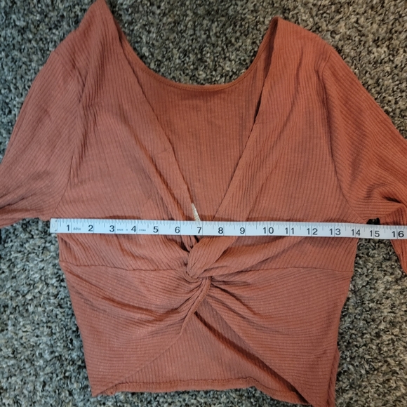 NWT cropped sweater/top - Altar'd State - size large - tan/coral - Picture 5 of 5